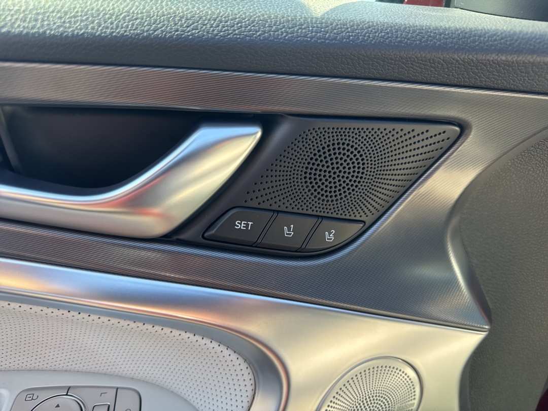 2026 Genesis G70 3.3T Sport Prestige - Image 15