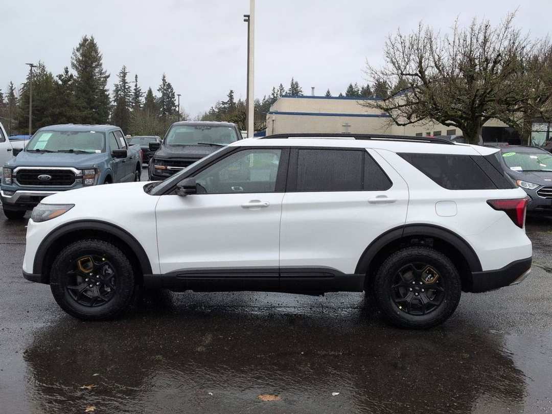 2026 Ford Explorer Tremor - Image 2