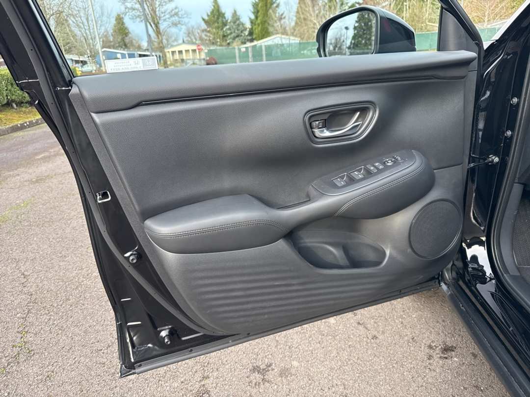 2026 Honda HR-V LX - Image 11