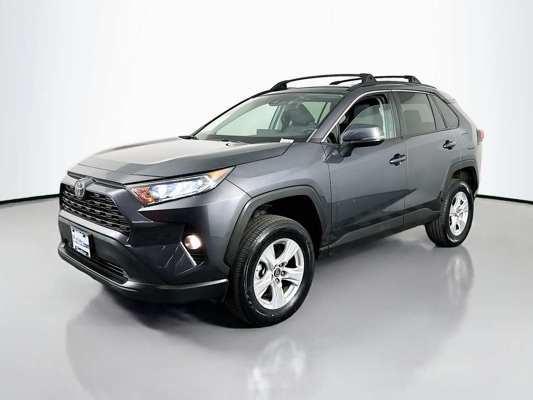 2019 Toyota Rav4 XLE - Image 3