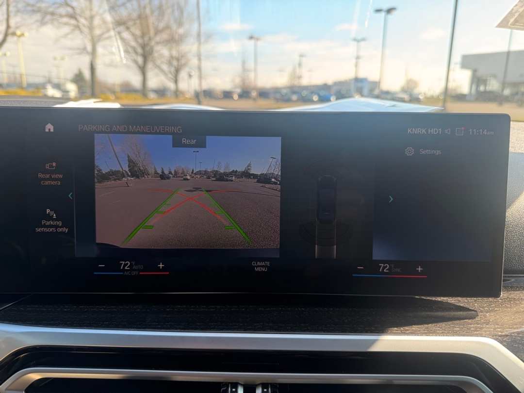 2023 BMW 3 Series 330e xDrive - Image 39