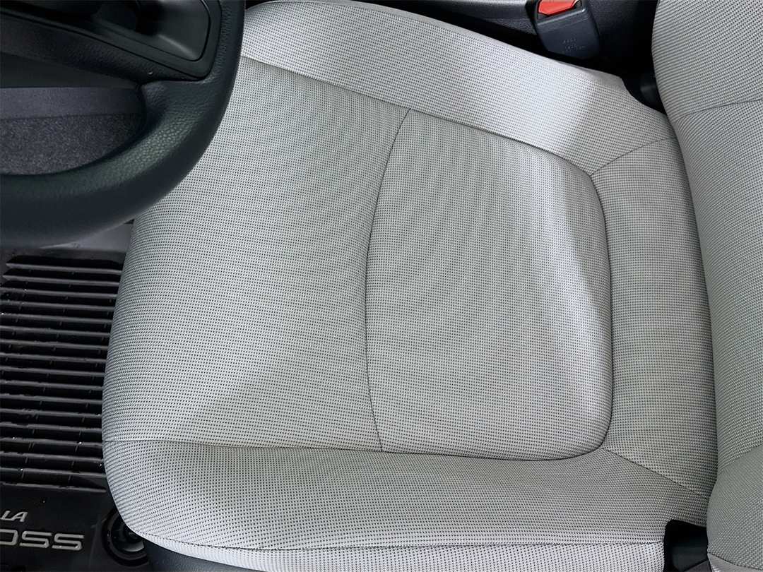 2026 Toyota Corolla Cross L - Image 19