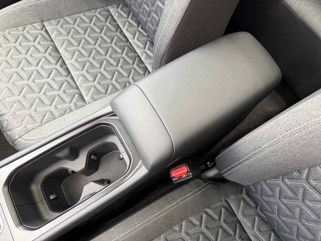 2026 Nissan Kicks SV - Image 33