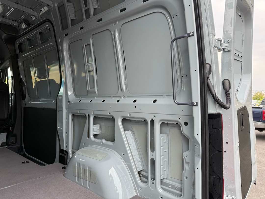 2025 Mercedes-Benz Sprinter 2500 Cargo 144 WB - Image 10