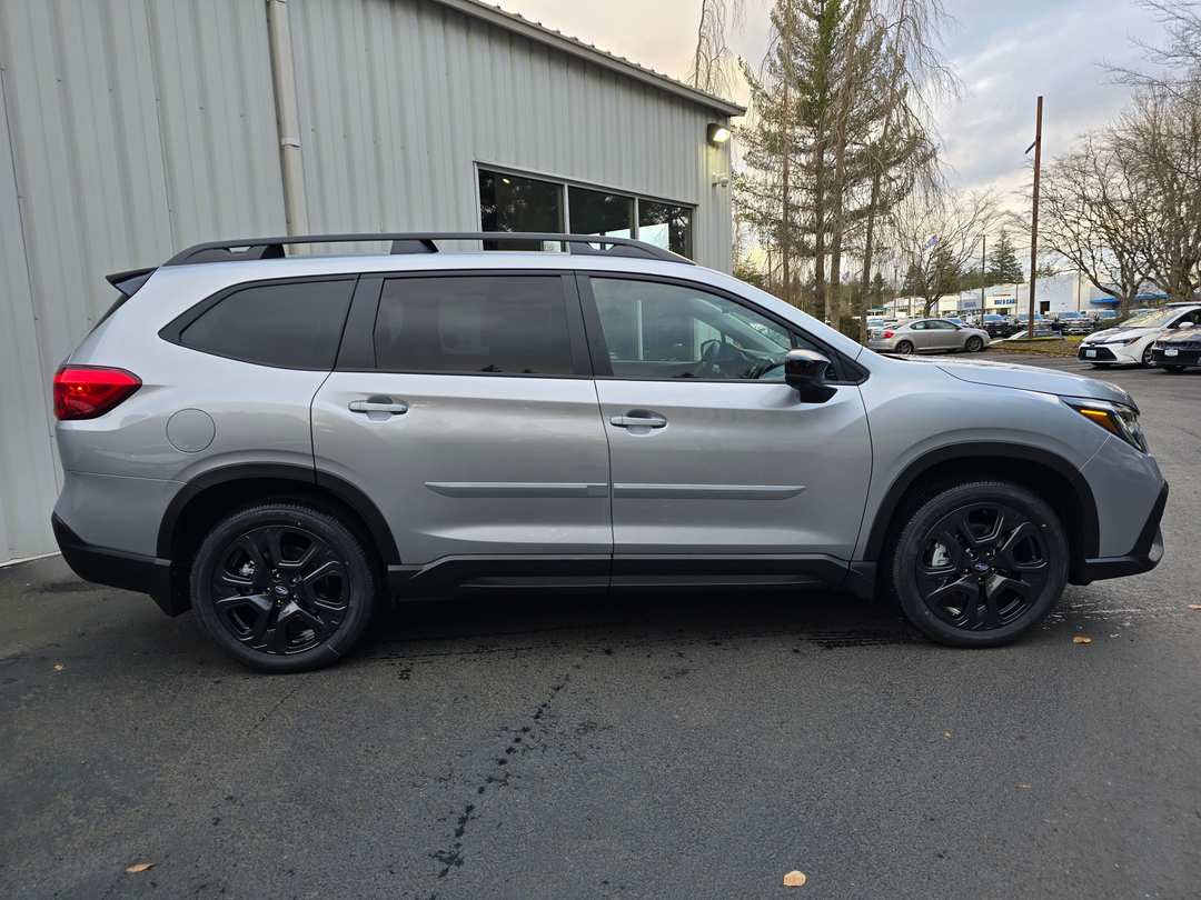 2026 Subaru Ascent Onyx Edition Touring - Image 3