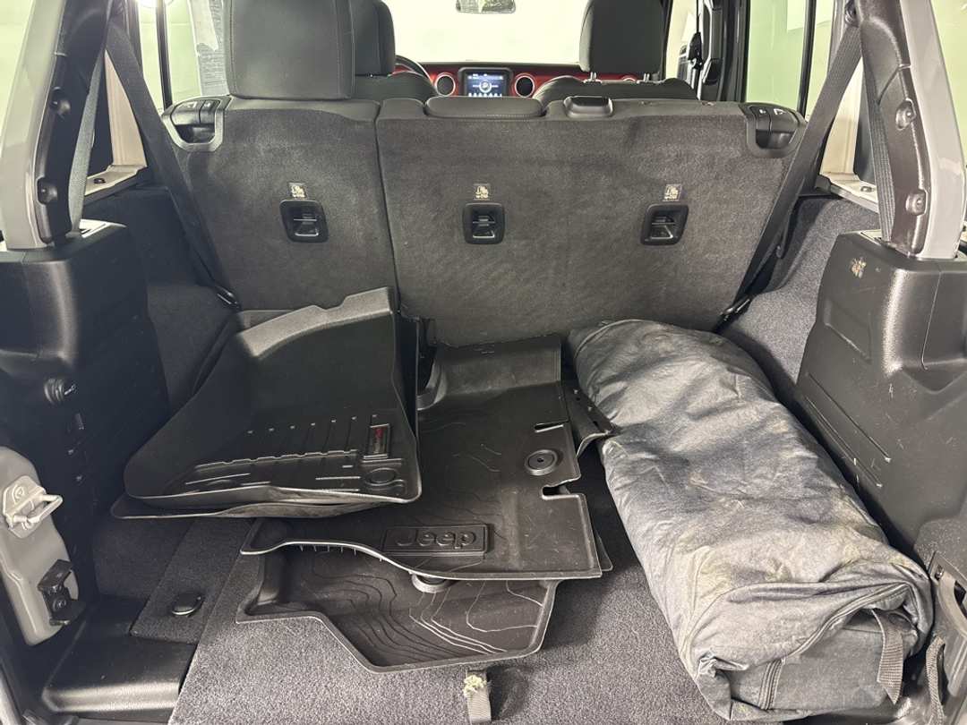 2018 Jeep Wrangler Unlimited Rubicon - Image 29