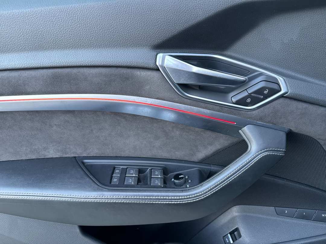 2019 Audi E-Tron Prestige - Image 10