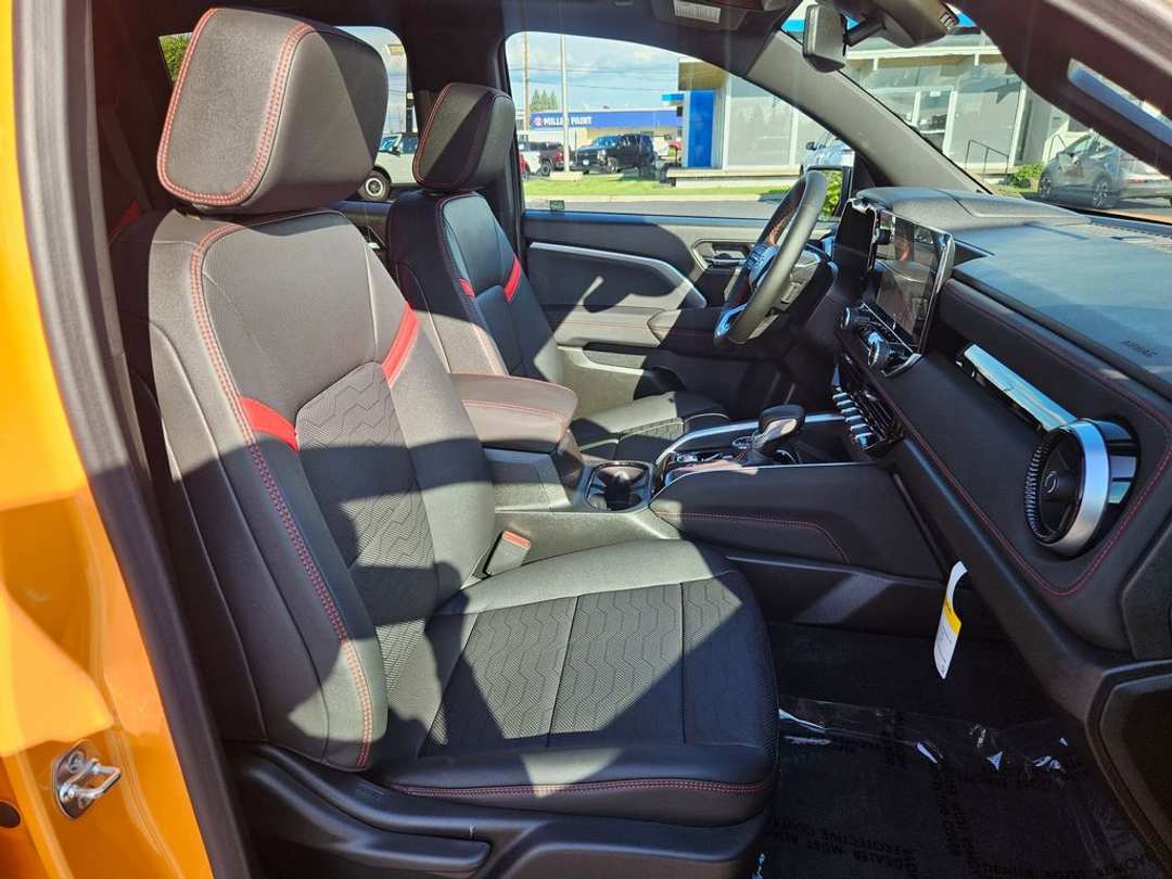 2026 Chevrolet Colorado Z71 - Image 37