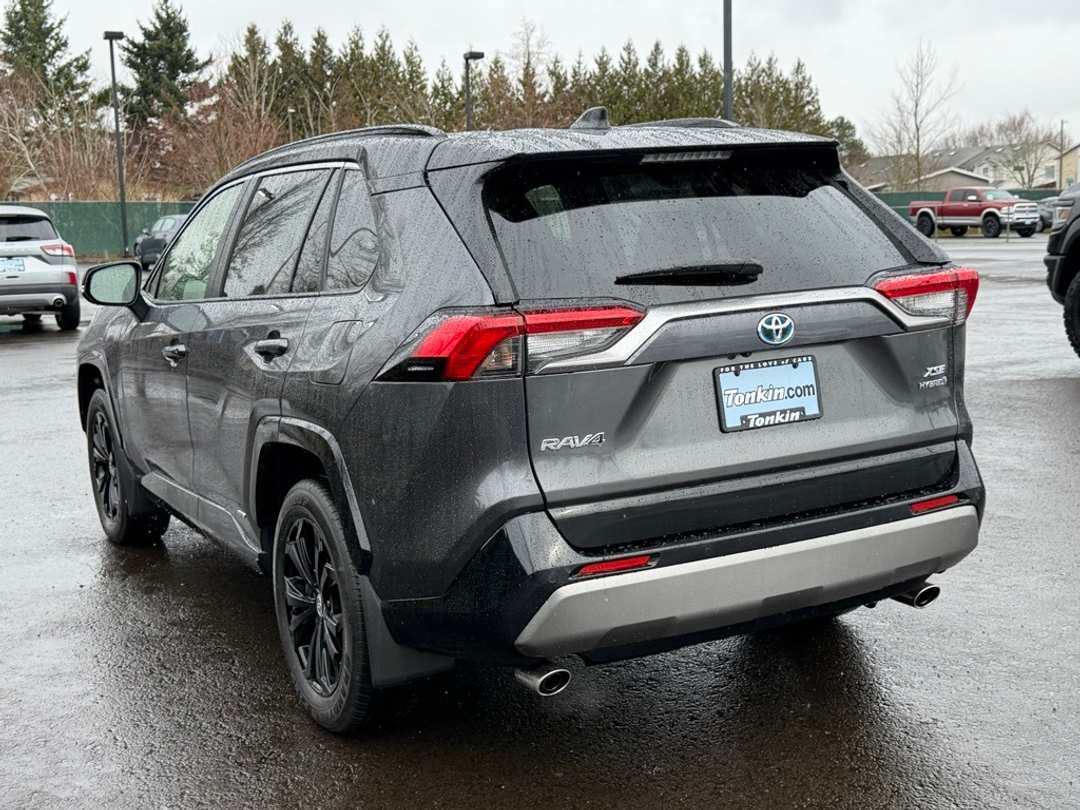 2023 Toyota Rav4 XSE - Image 6