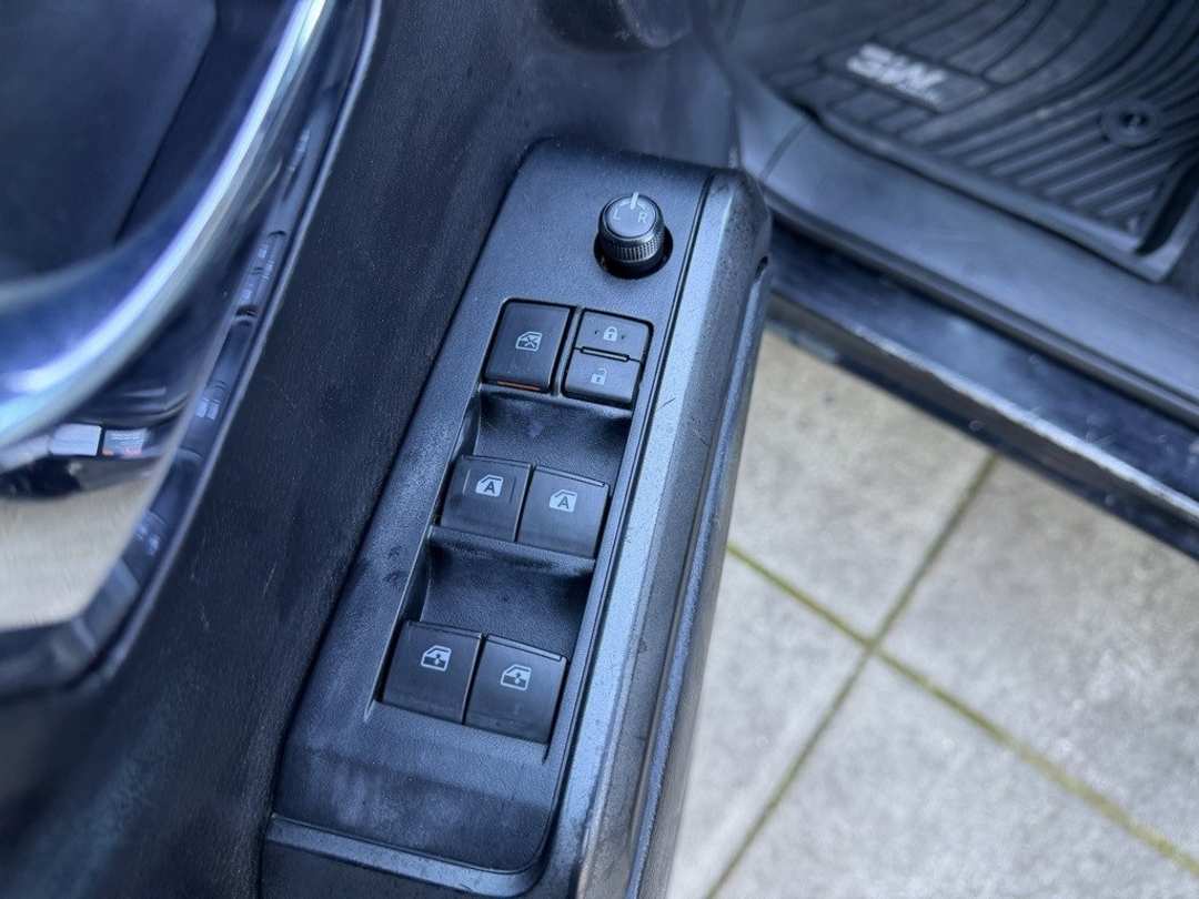 2021 Toyota Tacoma TRD OffRoad - Image 12