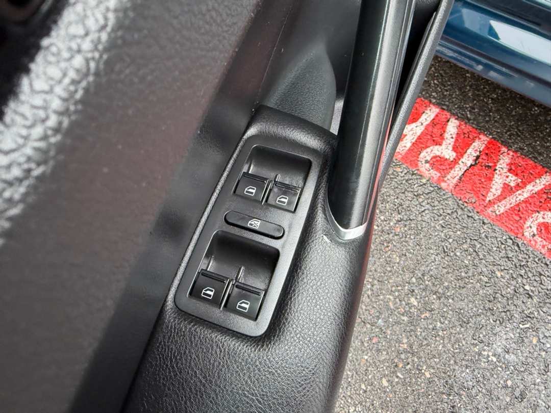 2020 Volkswagen Passat 2.0T RLine - Image 14