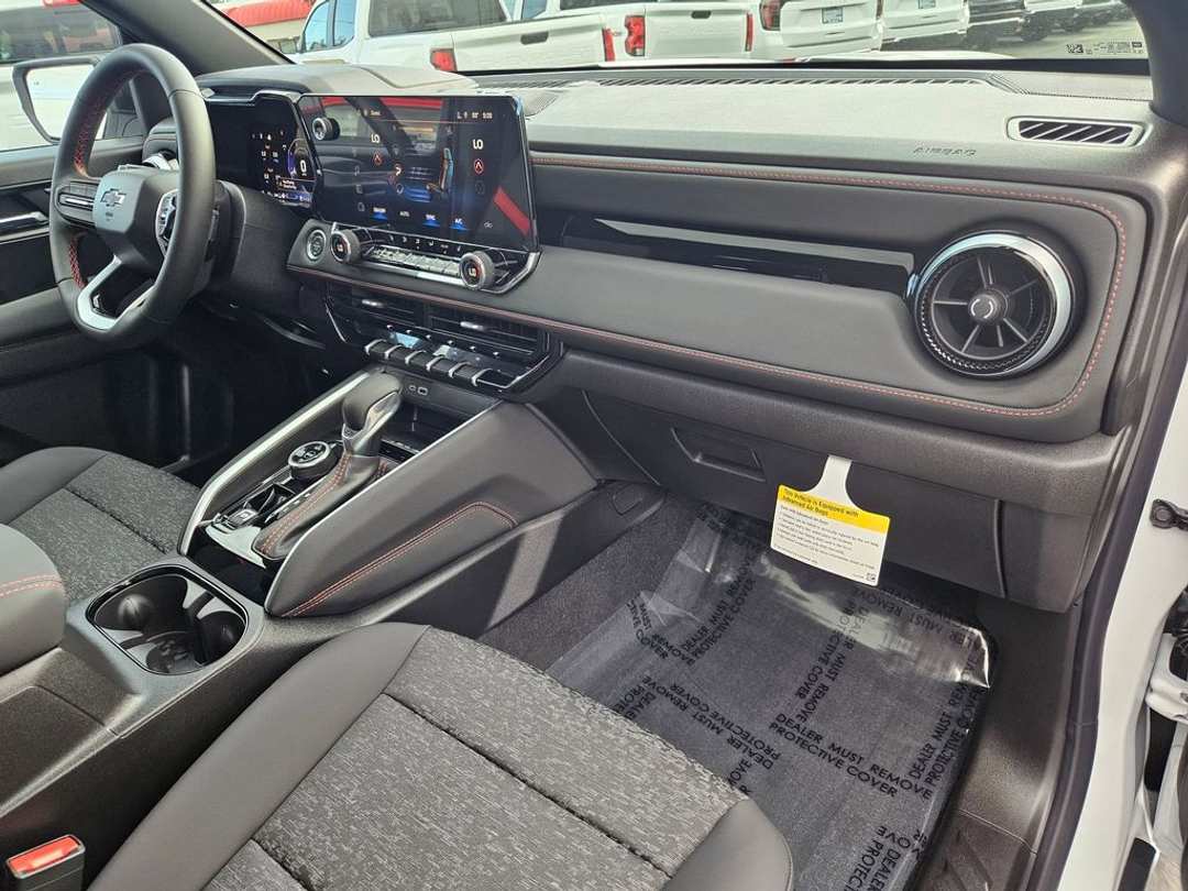 2026 Chevrolet Colorado Z71 - Image 41