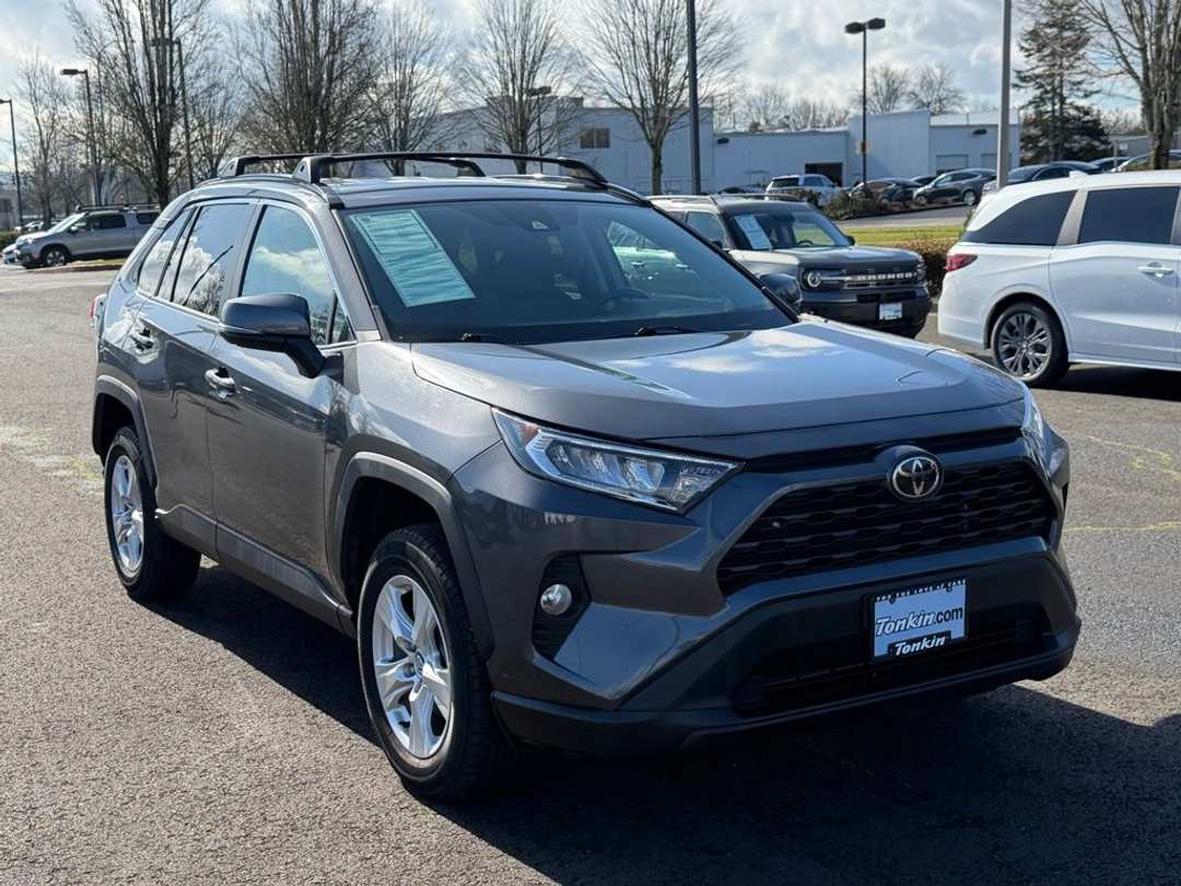 2021 Toyota Rav4 XLE - Image 2