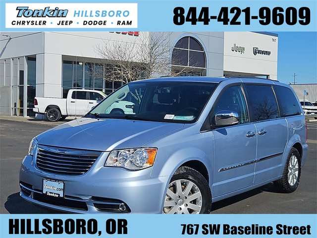 2012 Chrysler Town & Country TouringL