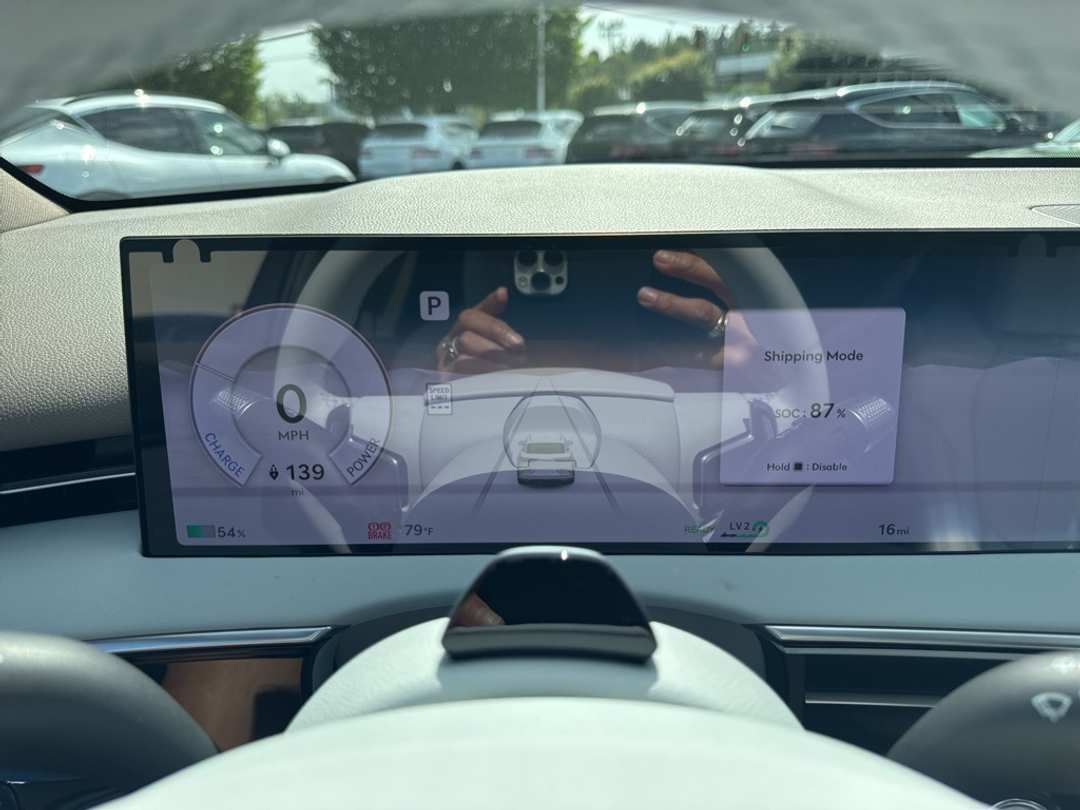 2026 Genesis Electrified Gv70 - Image 21