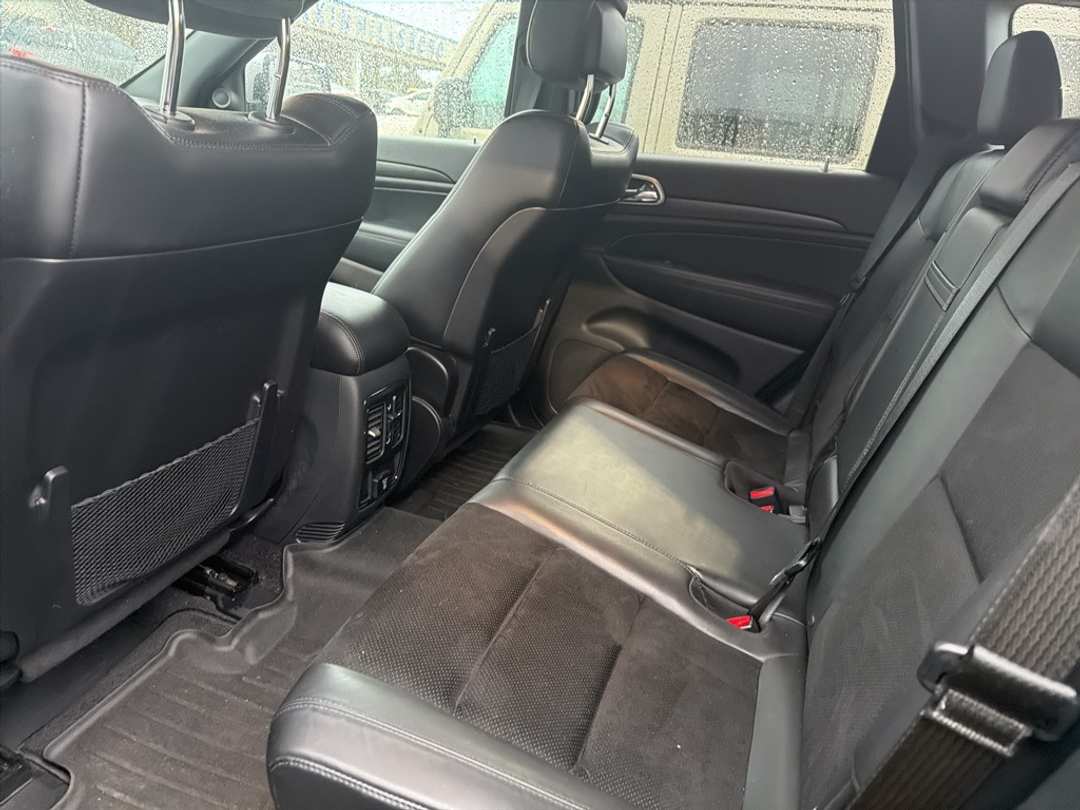 2017 Jeep Grand Cherokee Altitude - Image 8