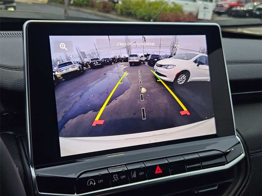 2026 Jeep Compass Latitude - Image 21