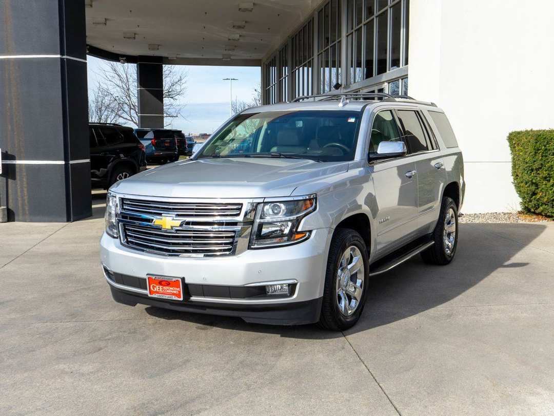 2018 Chevrolet Tahoe Premier - Image 3
