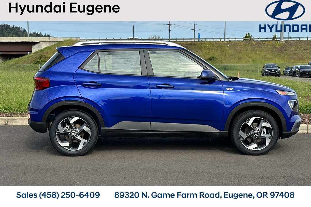 2025 Hyundai Venue SEL - Image 3