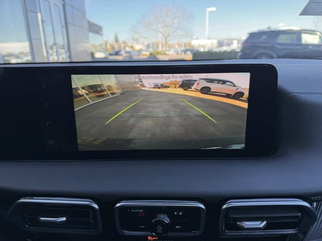 2026 Nissan Sentra SV - Image 21