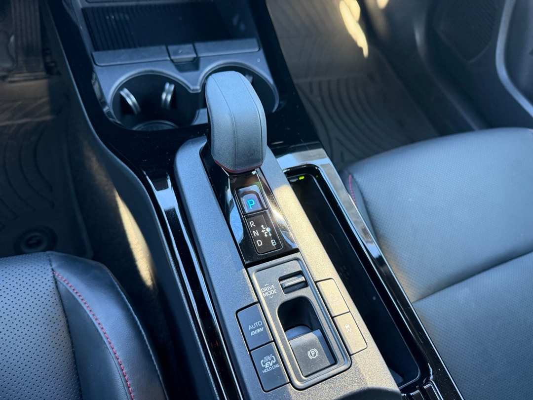 2024 Toyota Prius Prime XSE - Image 25