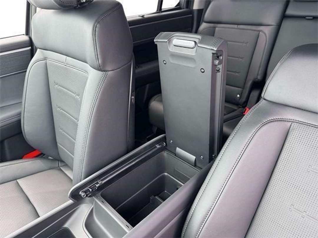 2026 Hyundai Santa Fe Limited - Image 19