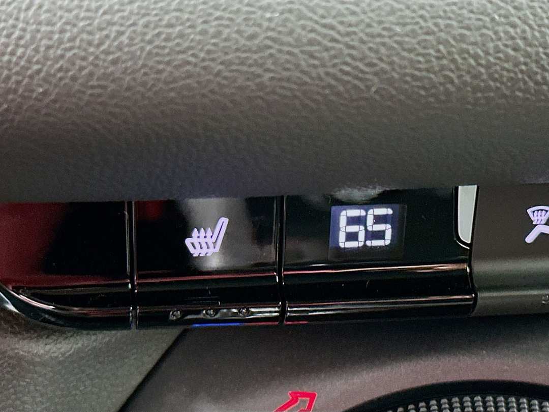 2025 Chevrolet Blazer LT - Image 21