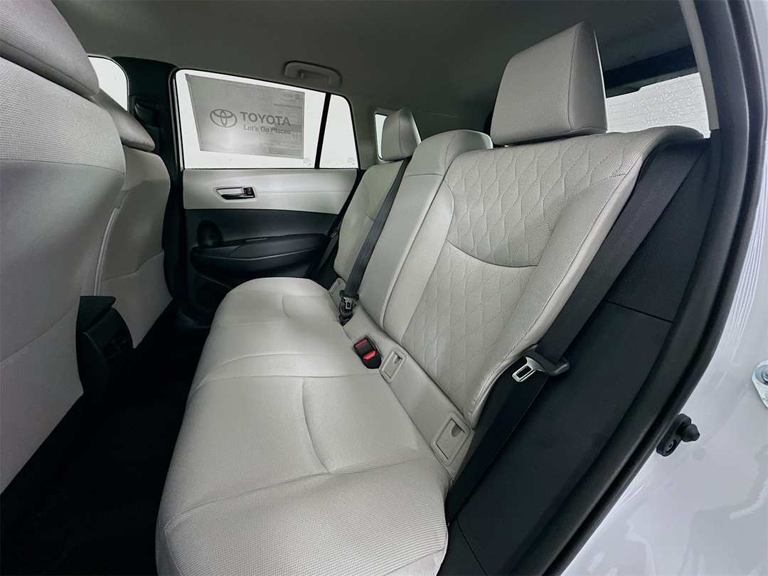 2026 Toyota Corolla Cross LE - Image 24