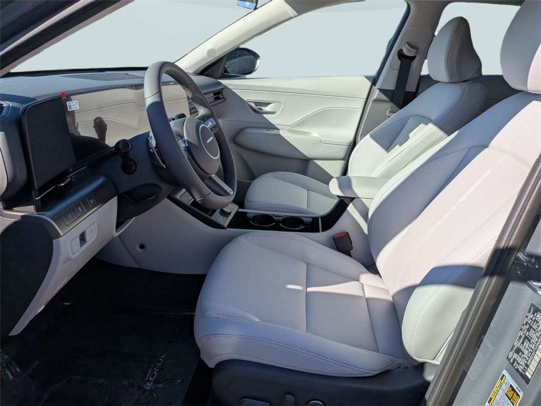 2026 Hyundai Kona SEL Premium - Image 13
