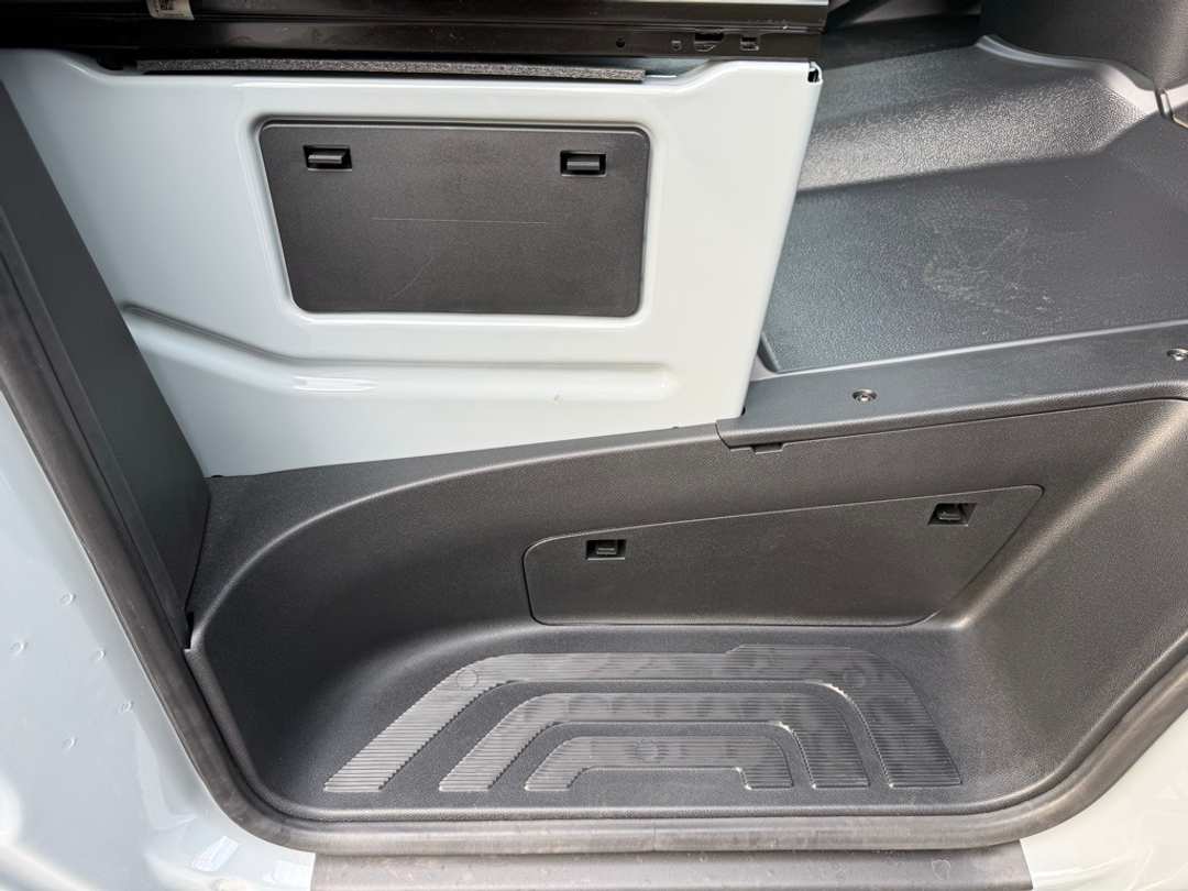 2025 Mercedes-Benz Sprinter 2500 Passenger 144 WB - Image 18