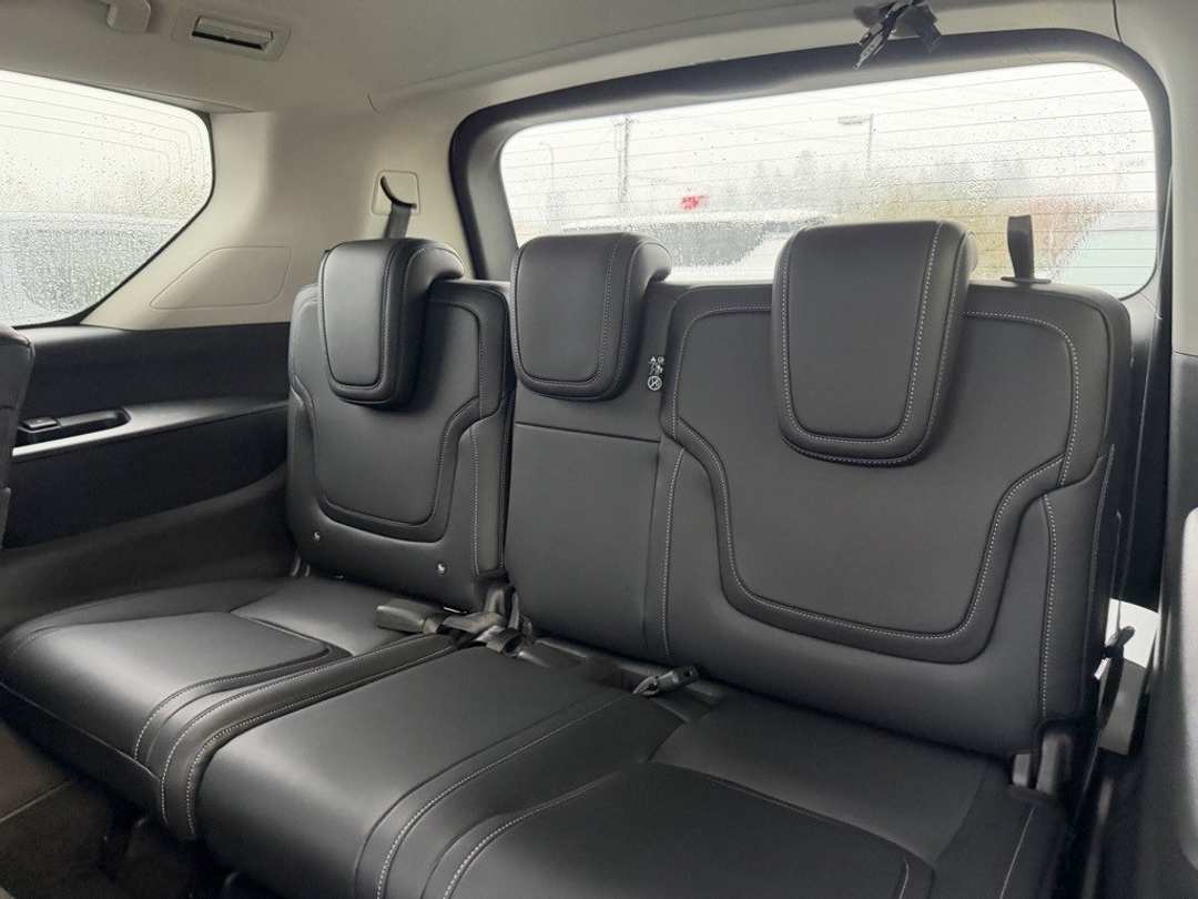 2026 Nissan Armada SV - Image 30