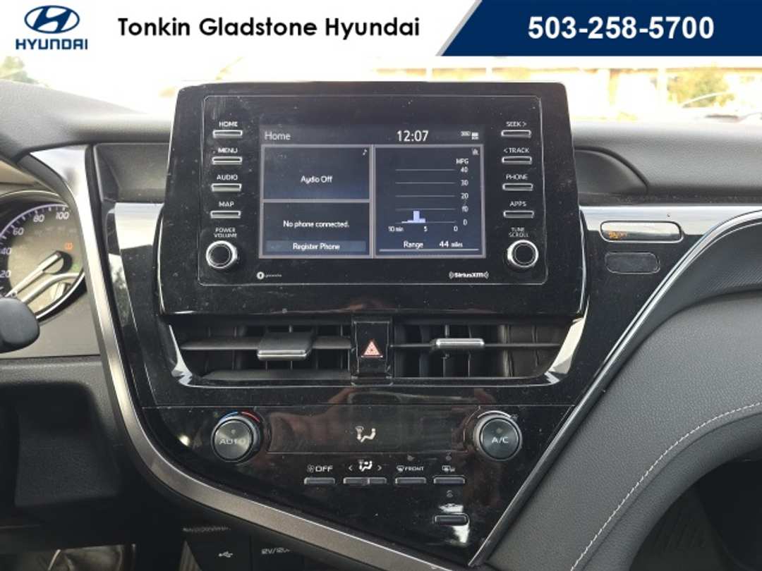 2021 Toyota Camry SE - Image 16