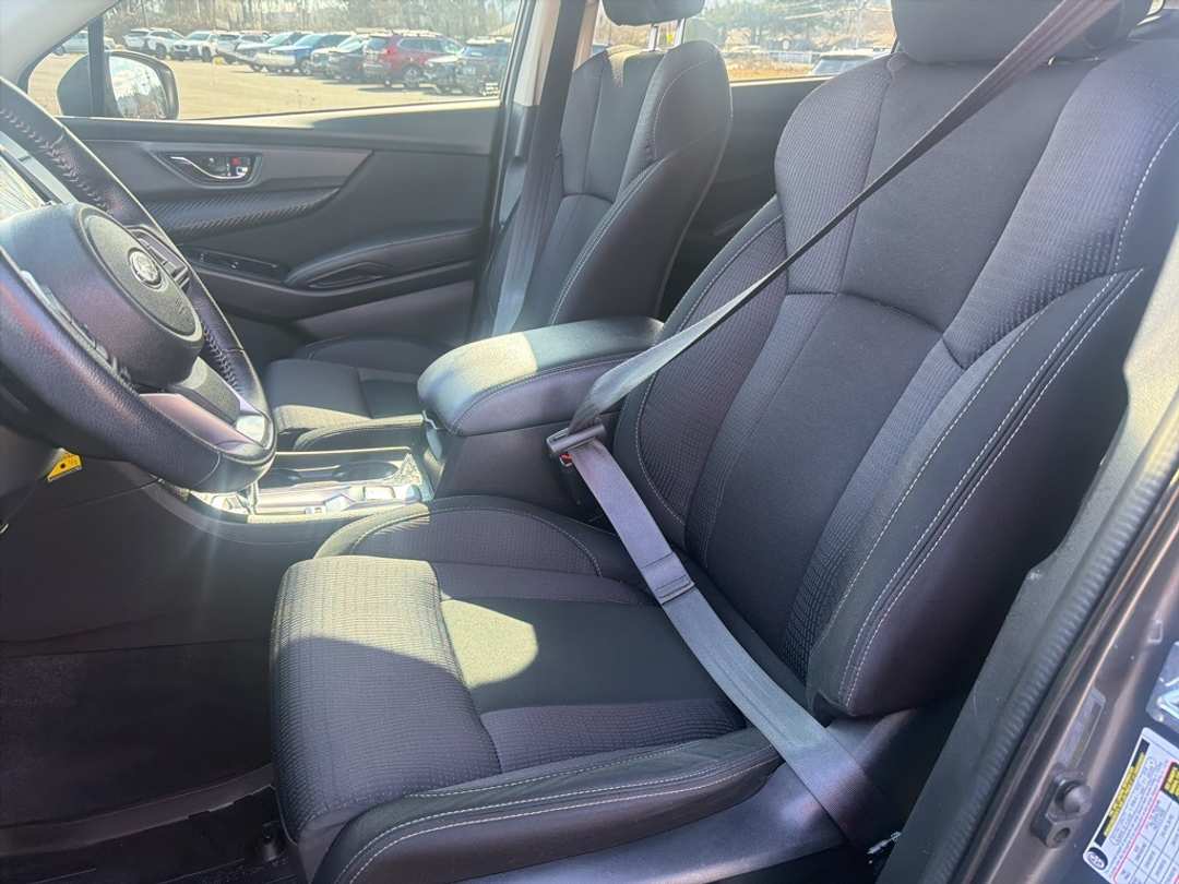 2023 Subaru Ascent Premium - Image 13