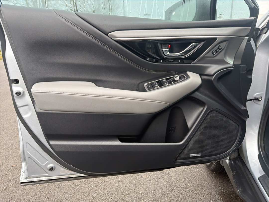 2020 Subaru Outback Limited - Image 11