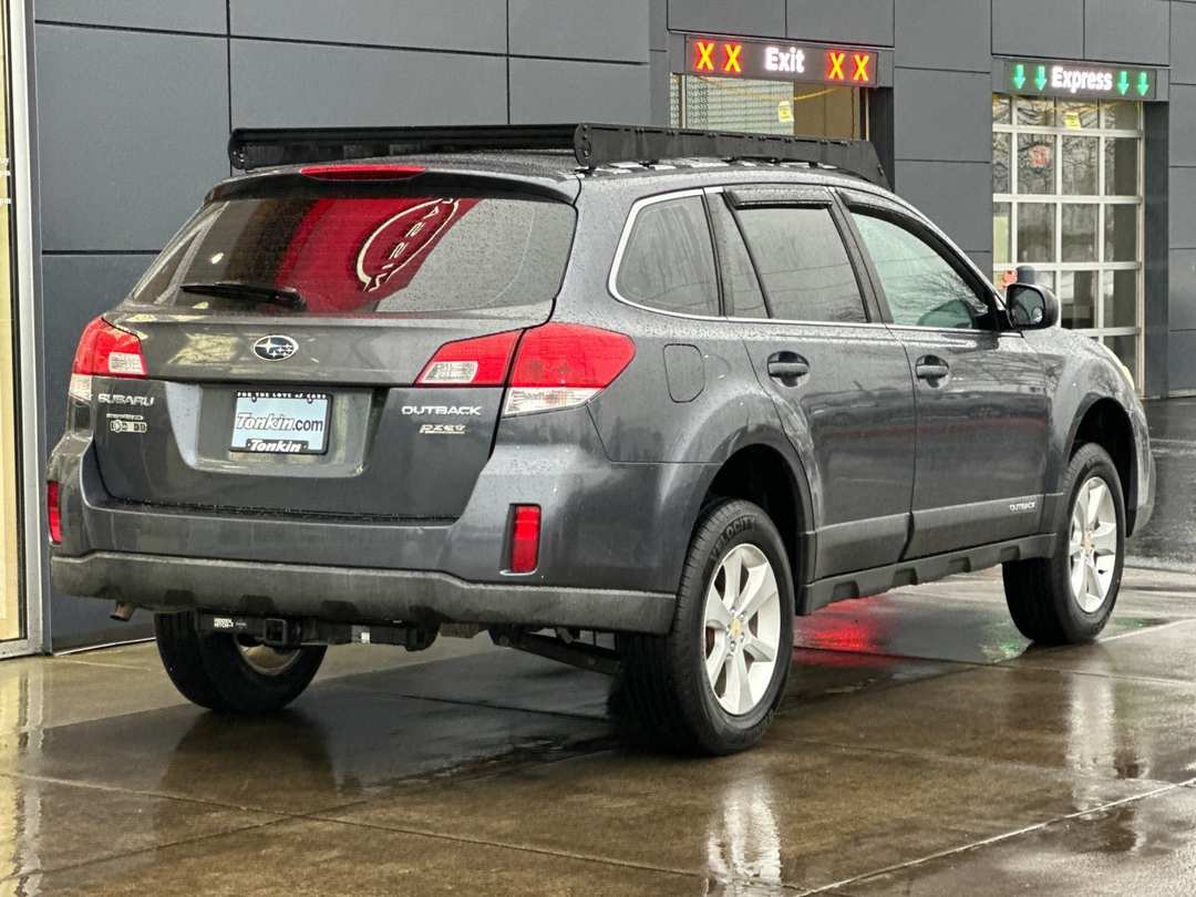 2014 Subaru Outback 2.5i - Image 3