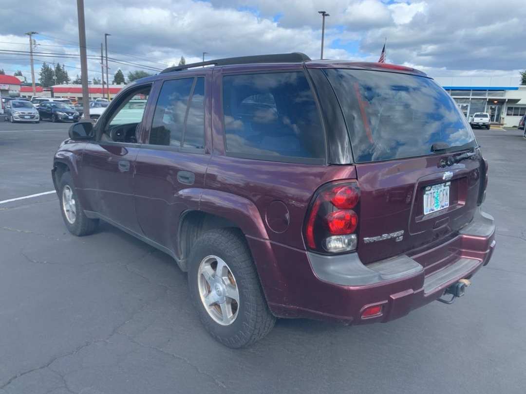 2006 Chevrolet Trailblazer LS - Image 2