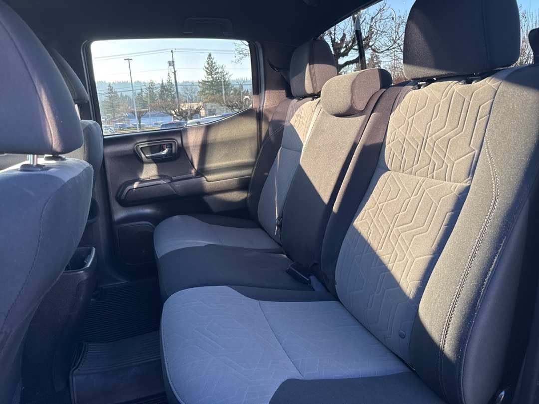 2020 Toyota Tacoma TRD Sport - Image 24