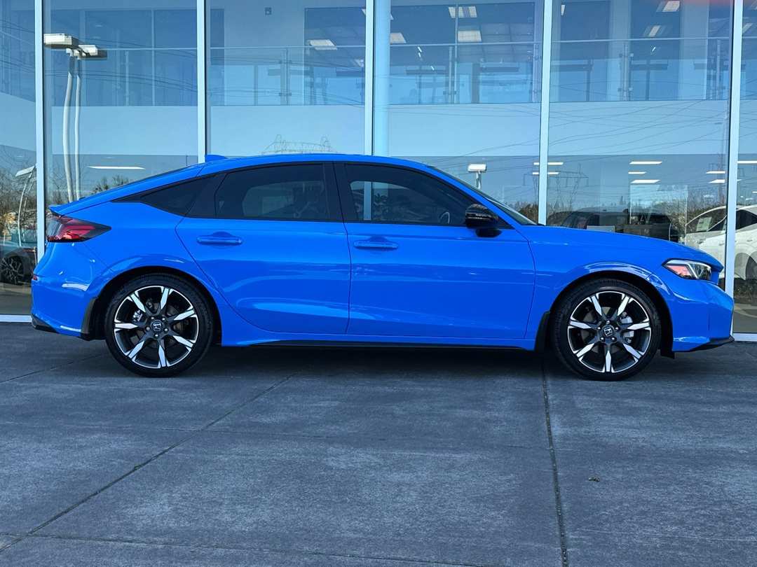 2025 Honda Civic Sport Touring - Image 2