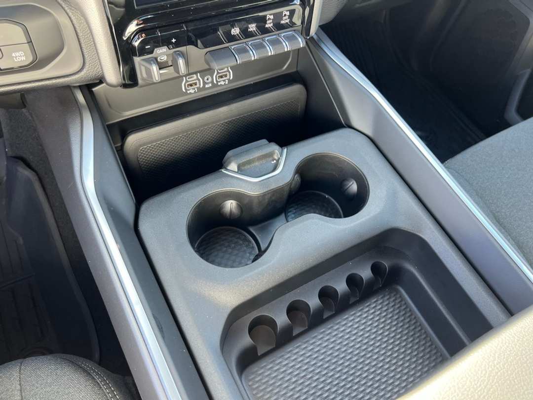 2026 Ram 3500 Big Horn - Image 23