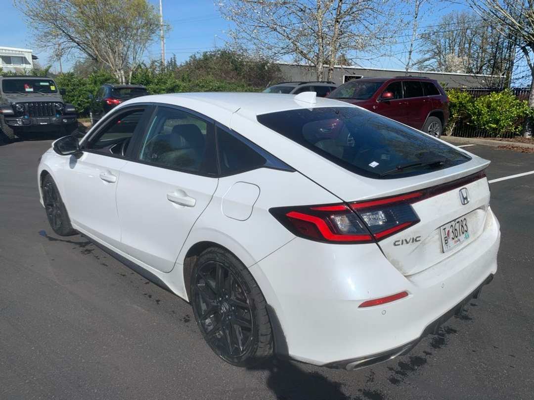 2023 Honda Civic Sport Touring - Image 2