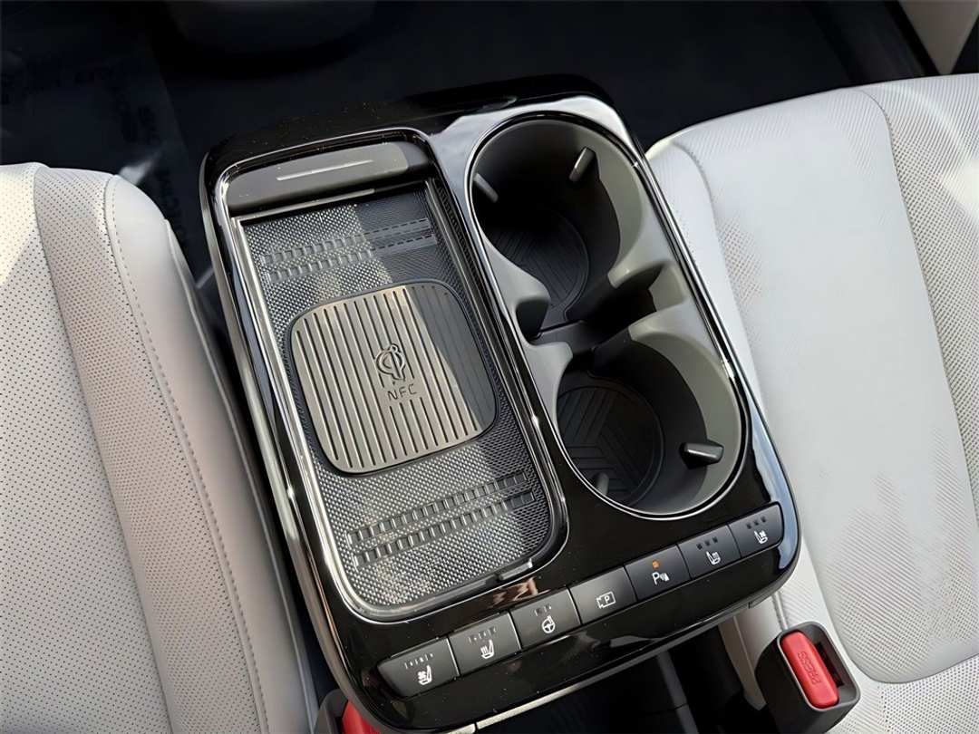 2026 Hyundai Ioniq 5 Limited - Image 24