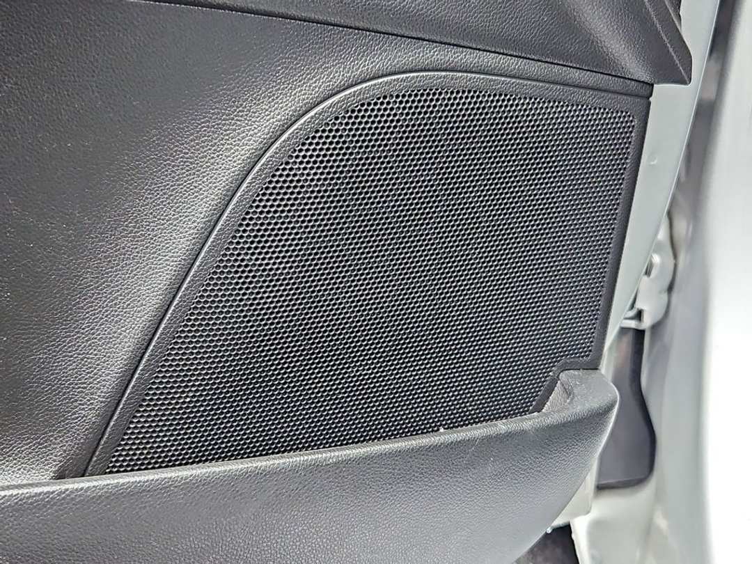 2021 Chevrolet Spark 1LT - Image 12