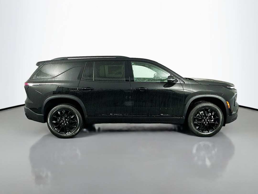 2026 Chevrolet Traverse LT - Image 8