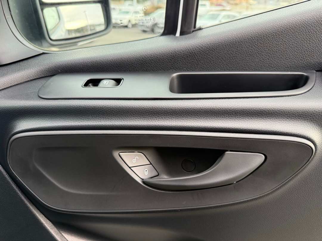 2025 Mercedes-Benz Sprinter 4500 Extended Cargo 170 in. WB - Image 18