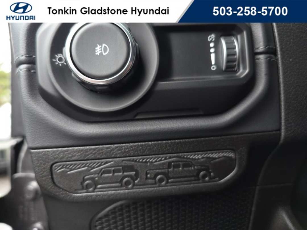 2025 Jeep Wrangler Rubicon - Image 10