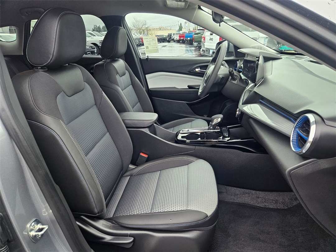 2026 Chevrolet Trax LT - Image 33