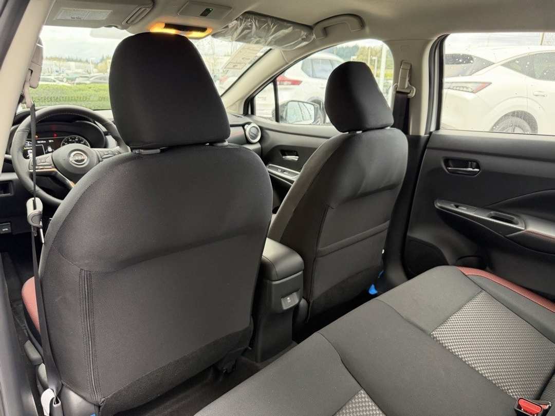 2025 Nissan Versa 1.6 SR - Image 29