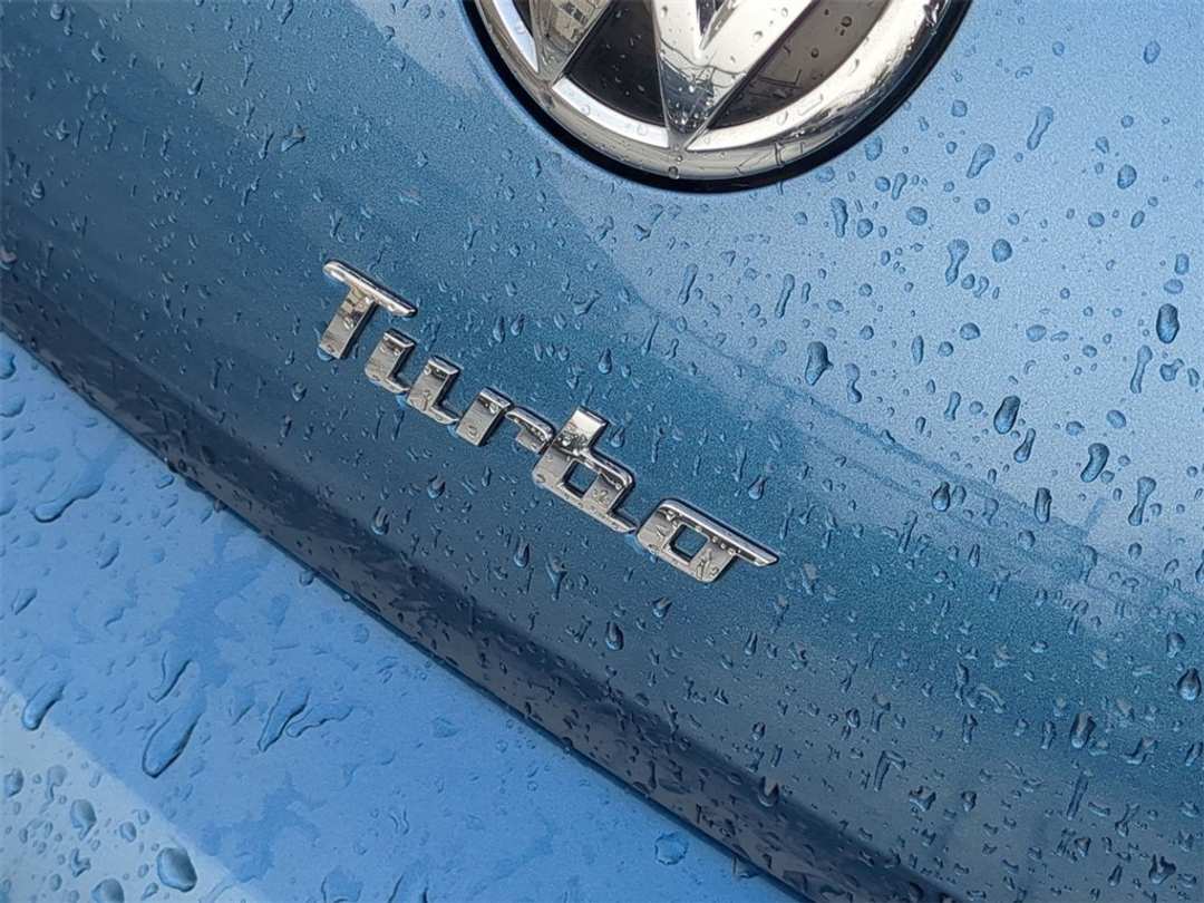 2019 Volkswagen Beetle 2.0T SE - Image 25