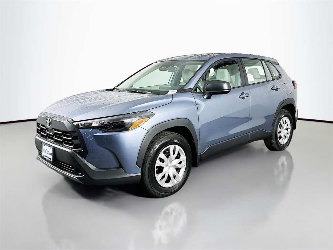 2026 Toyota Corolla Cross L - Image 3