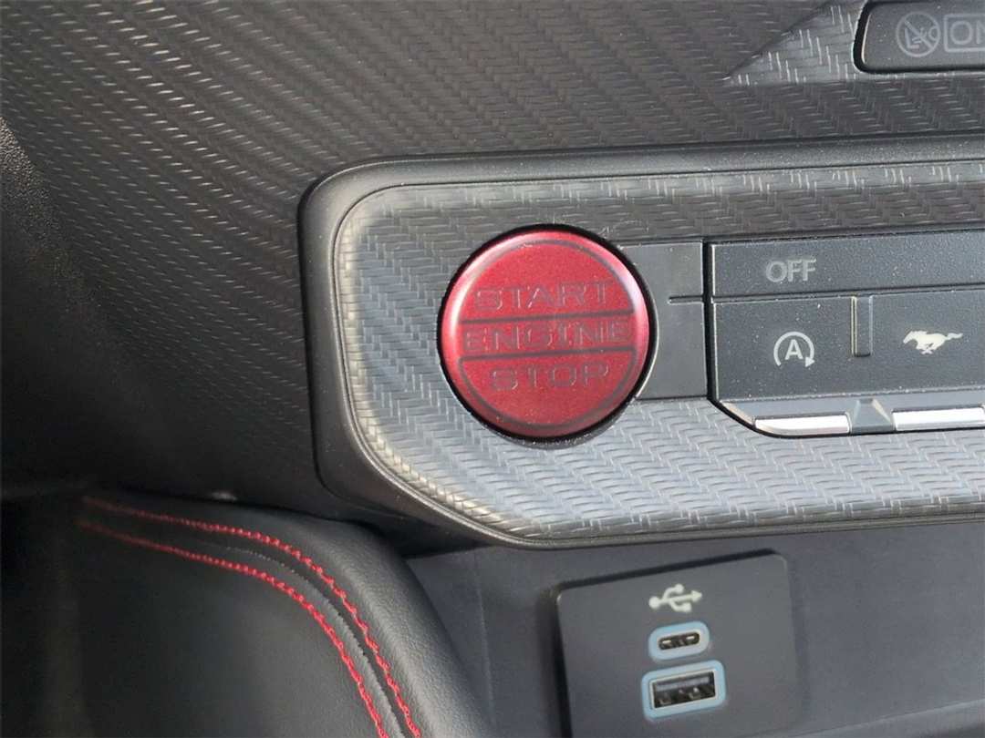 2025 Ford Mustang GT Premium - Image 16